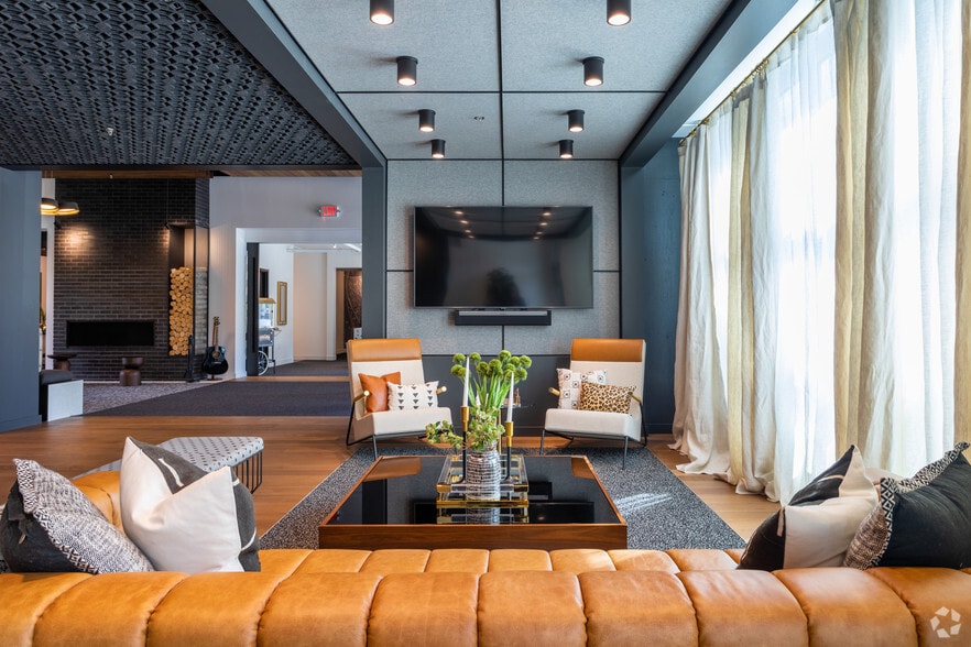 More Photos Of 4535 Forest Park Ave, Saint Louis Multifamily For Sale