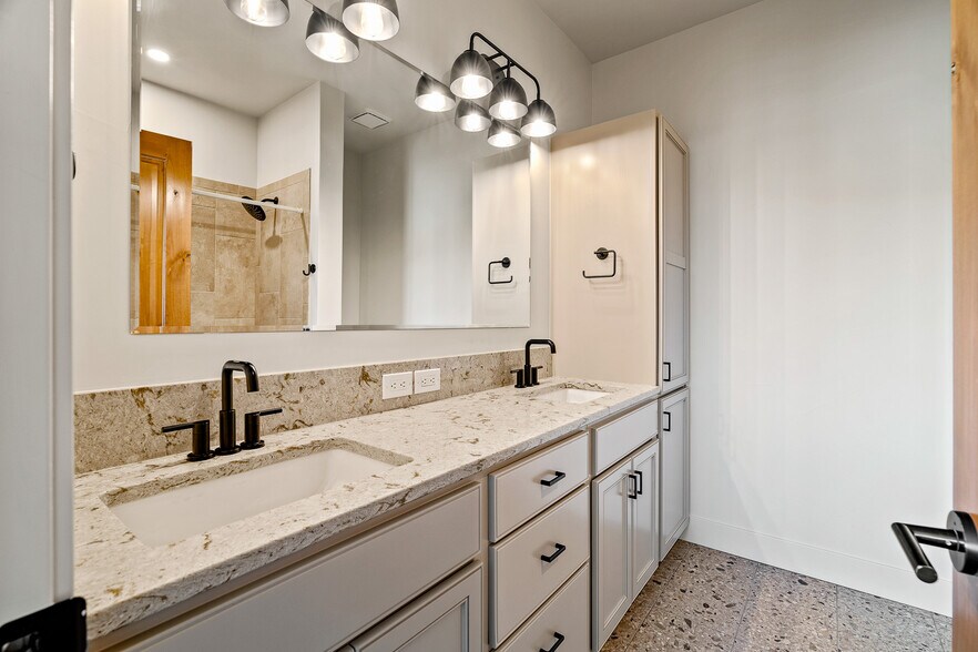 More Photos Of 421 Chestnut St, Buena Vista Apartments For Sale