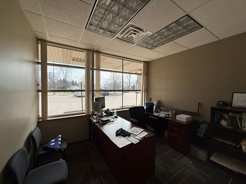 More Photos Of 3497 S 9th St, Kalamazoo Office For Lease
