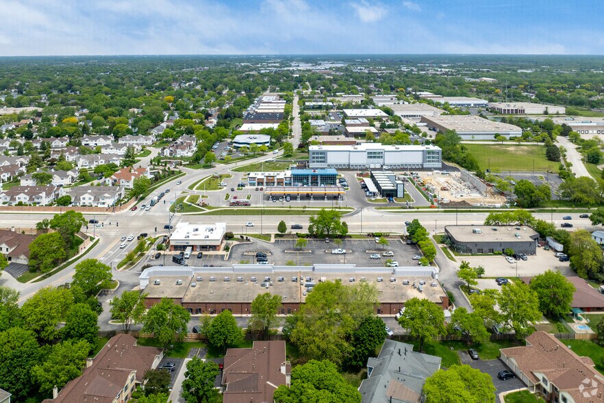 More Photos Of 1041-1073 Lake Cook Rd, Wheeling Storefront For Lease