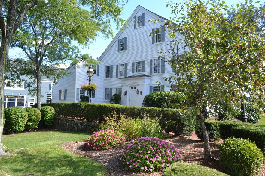 More Photos Of 2 S Main St, Middleton Office For Lease