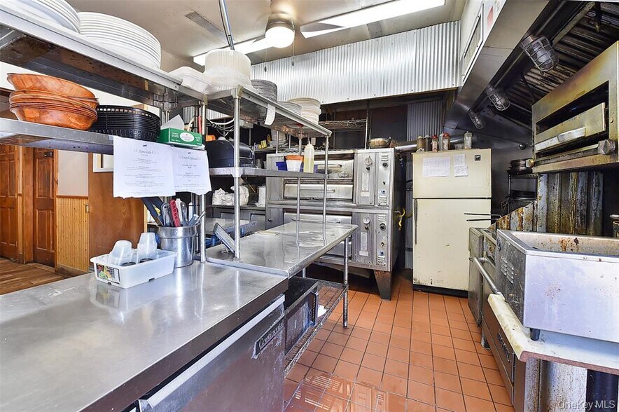 More Photos Of 809 Bloomingburg Rd, Bloomingburg Restaurant For Sale