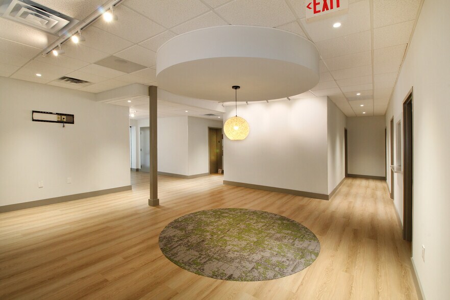 More Photos Of 7134 Regal Ln, Knoxville Office For Lease