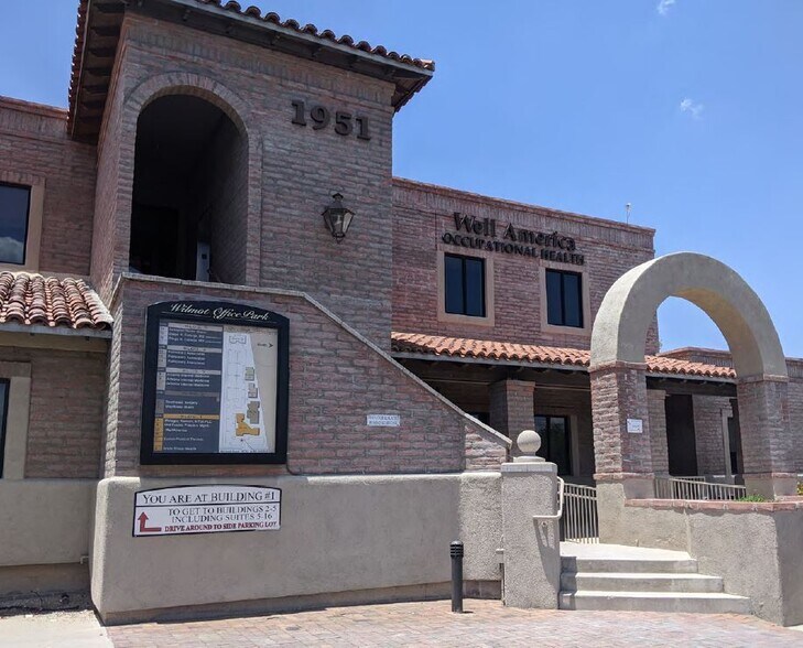 More Photos Of 1951 N Wilmot Rd, Tucson Office For Sale