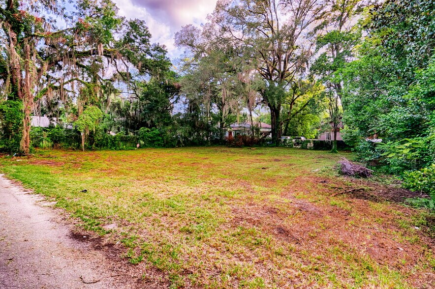 More Photos Of 534 NW 7th Ter, Gainesville Land For Sale