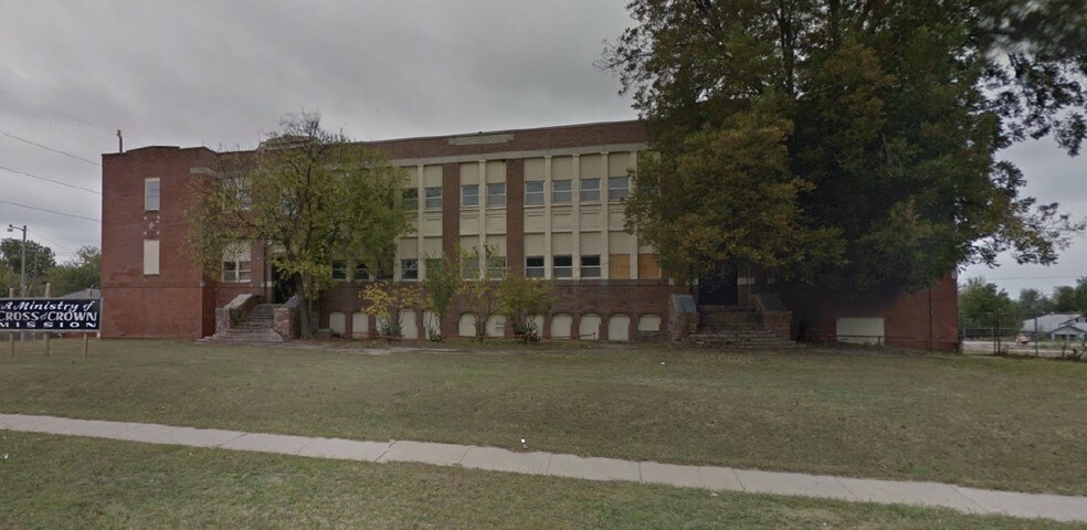 Primary Photo Of 1900 NW 10th St, Oklahoma City Schools For Sale