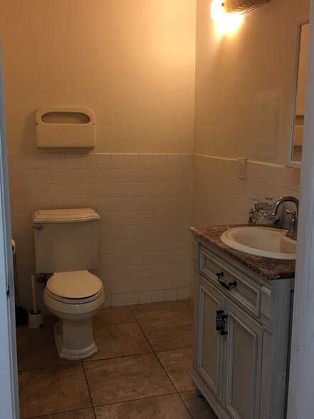 More Photos Of 129 E Valley Blvd, Alhambra General Retail For Lease