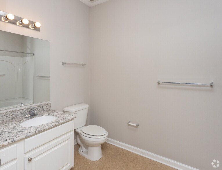 More Photos Of 1300 Independence Place Dr, Hinesville Apartments For Sale