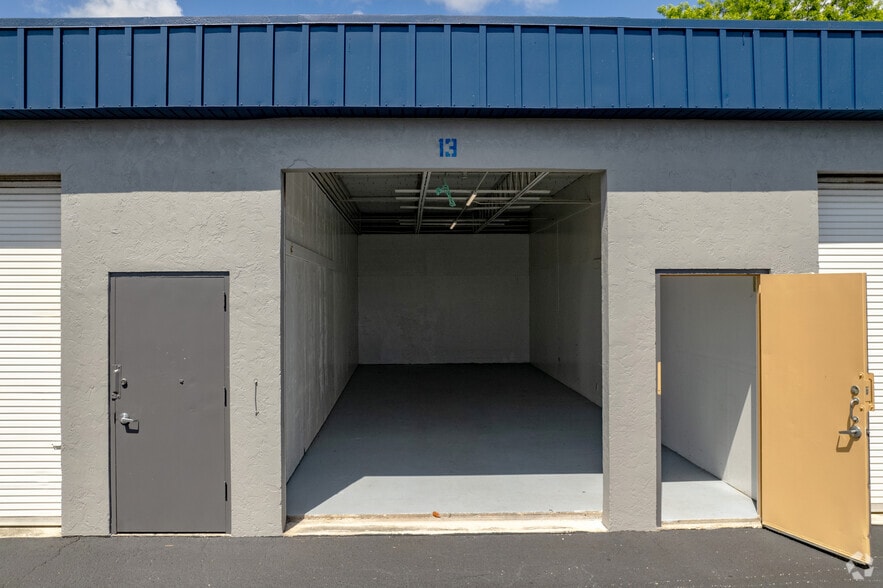 More Photos Of 1840 Hypoluxo Rd, Lake Worth Self Storage For Lease
