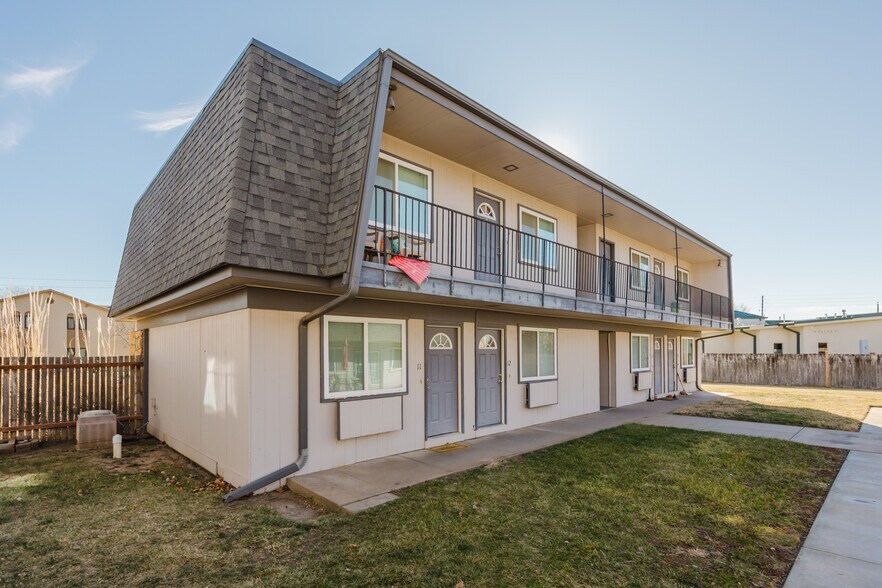 More Photos Of 3007 Sierra Pky, Hutchinson Apartments For Sale