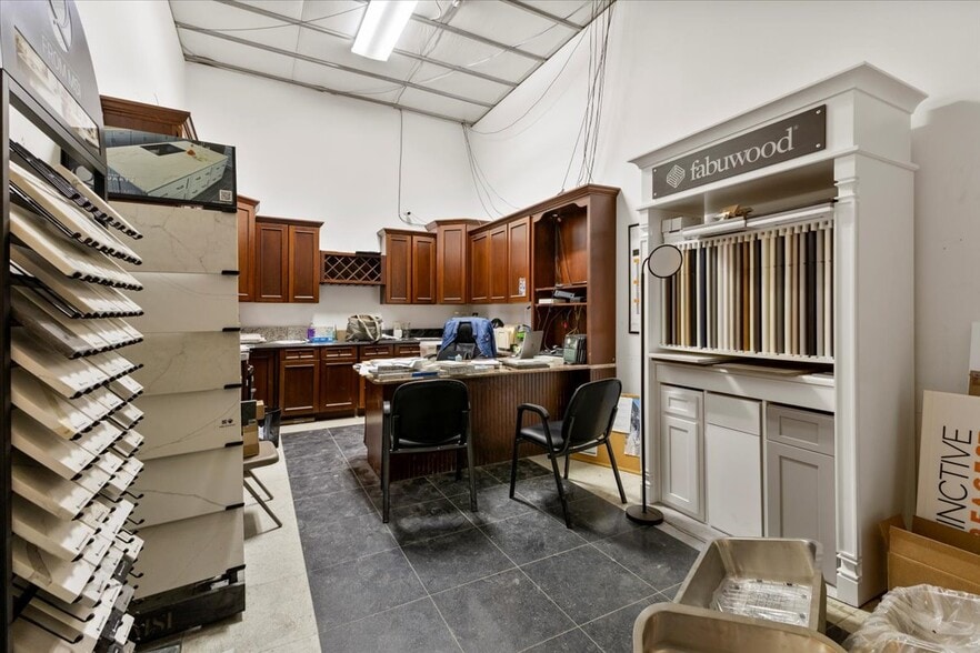 More Photos Of 155 Ushers Rd, Round Lake Warehouse For Sale