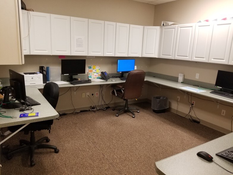 More Photos Of 239 Ash St, Tipton Medical For Lease