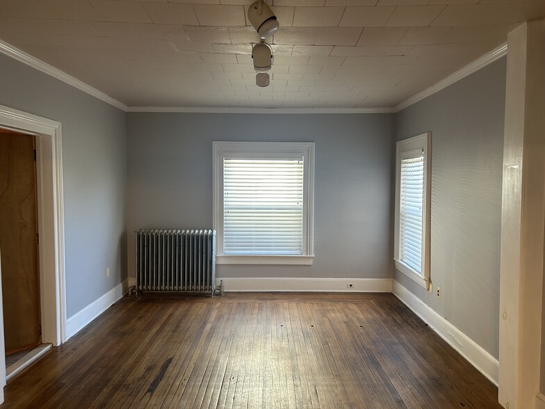 More Photos Of 19 N Main St, Marlboro Office Residential For Sale