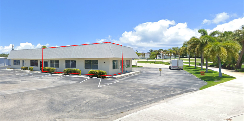 Primary Photo Of 2317 NE Dixie Hwy, Jensen Beach Storefront Retail Residential For Lease
