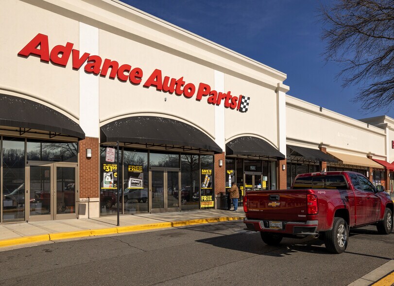 More Photos Of 1 Swan Creek Rd, Fort Washington Unknown For Lease