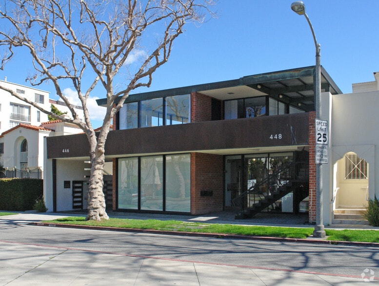 More Photos Of 446-448 S Canon Dr, Beverly Hills Office For Lease