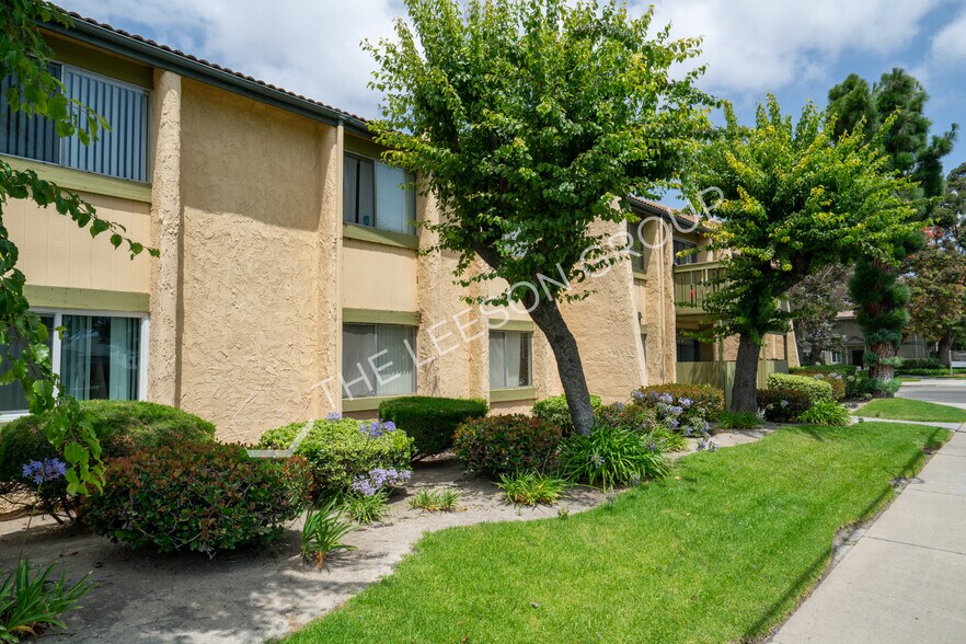 More Photos Of 7531 Knott Ave, Buena Park Apartments For Sale