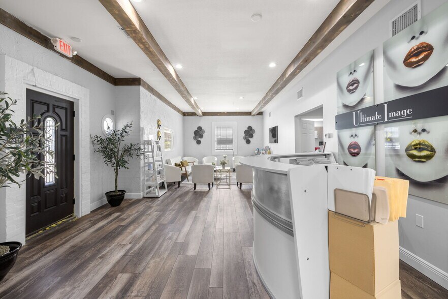 More Photos Of 815 S Howard Ave, Tampa Medical For Sale