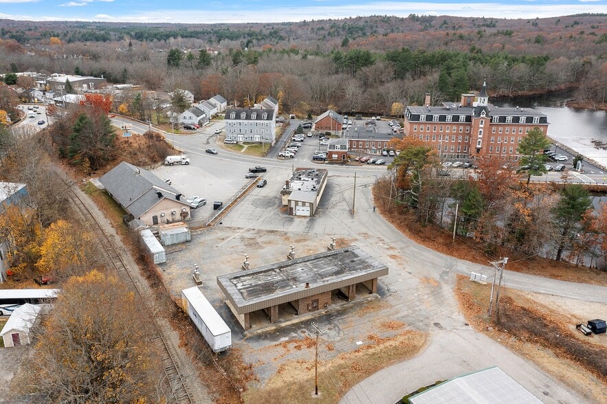 More Photos Of 679 Linwood Ave, Whitinsville Freestanding For Sale