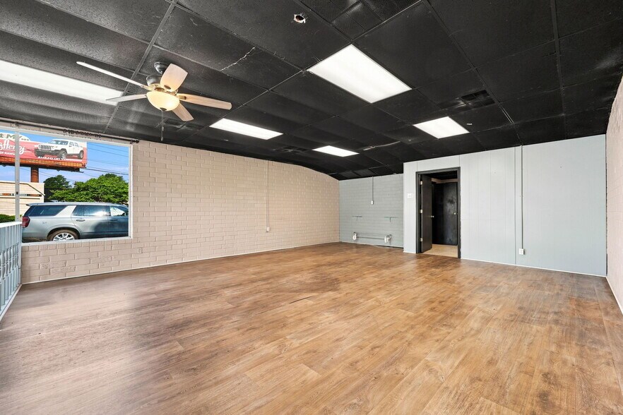 More Photos Of 1513 W Vernon Ave, Kinston General Retail For Lease