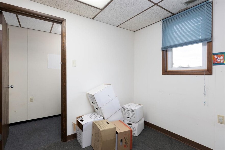 More Photos Of 932 French Rd, Cheektowaga Office For Sale