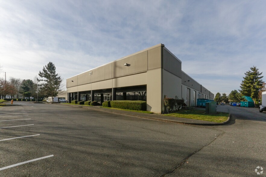 More Photos Of 9316 Lakeview Ave SW, Lakewood Warehouse For Lease