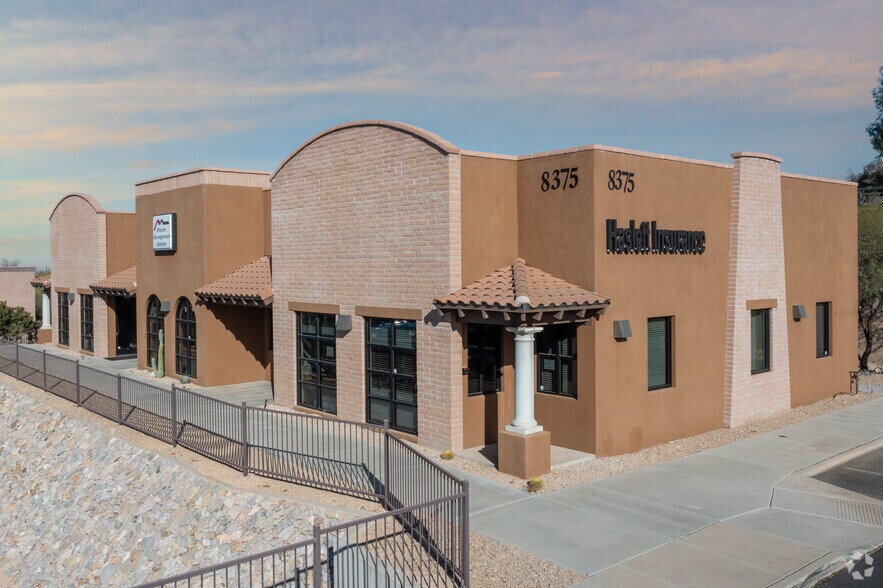 More Photos Of 8375 N Oracle Rd, Oro Valley Office For Sale