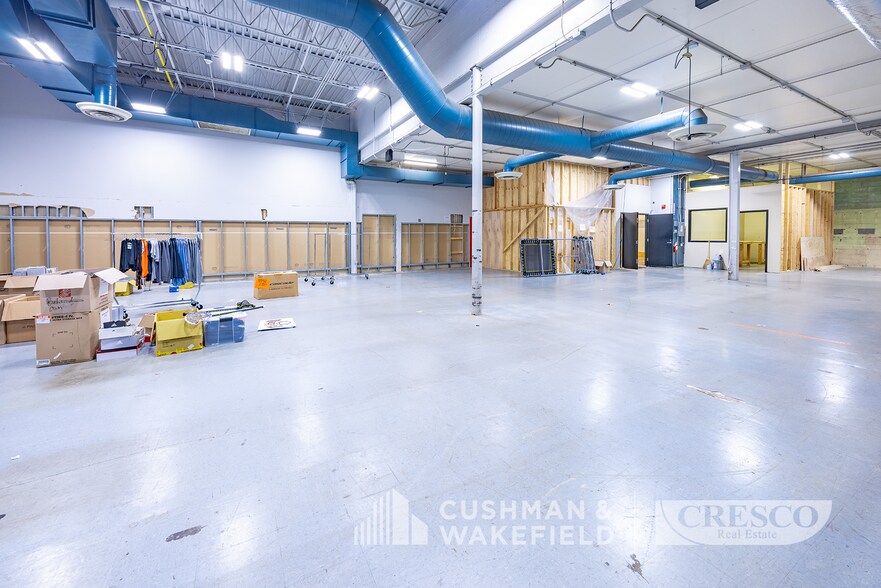 More Photos Of 8269 E Washington St, Bainbridge Village General Retail For Sale