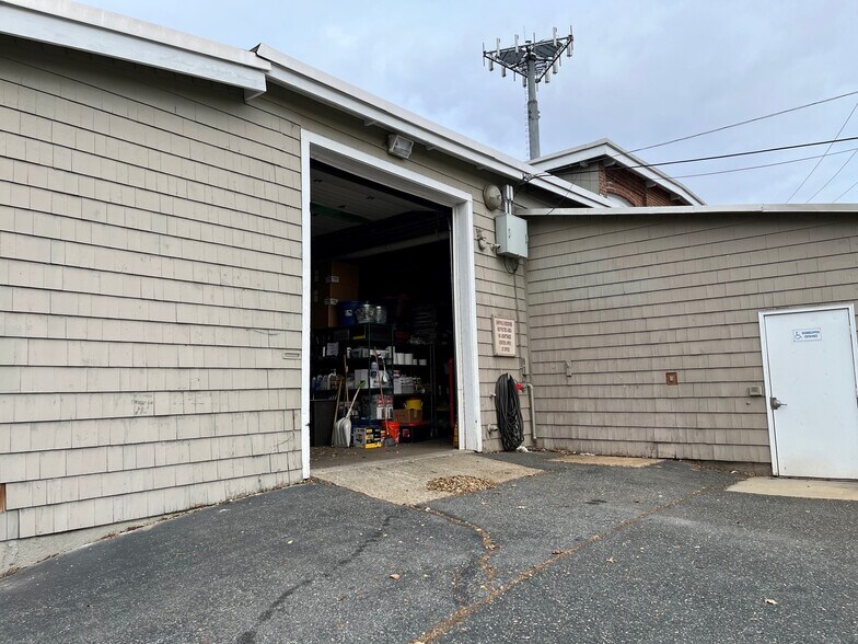 More Photos Of 25 Brigham St, Westborough Distribution For Lease