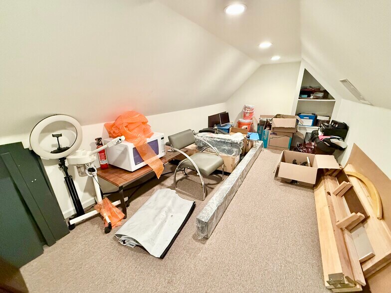 More Photos Of 208 N Gloster St, Tupelo Office For Sale