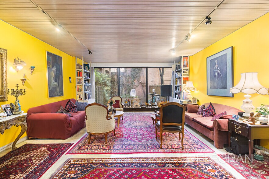 More Photos Of 246 E 48th St, New York Apartments For Sale