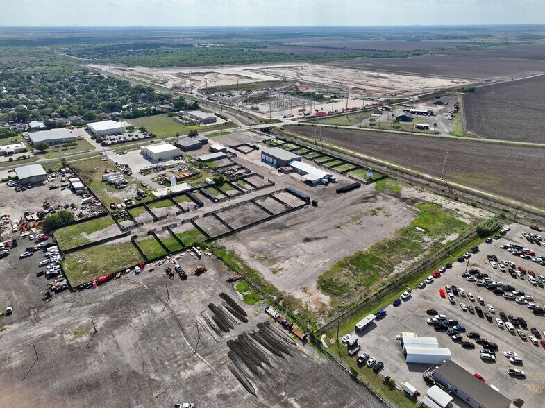 More Photos Of 1420 Holly Road, Corpus Christi Warehouse For Lease