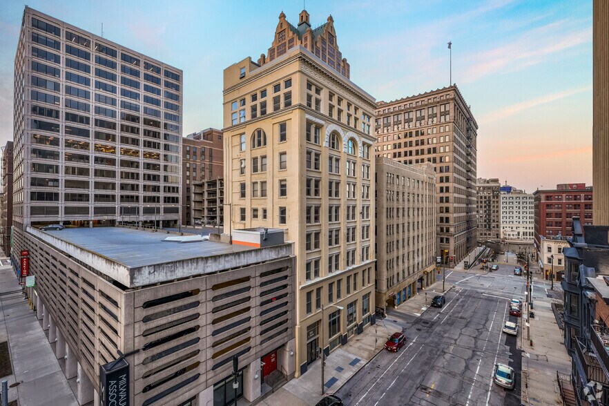 Primary Photo Of 225 E Mason St, Milwaukee Office Residential For Sale