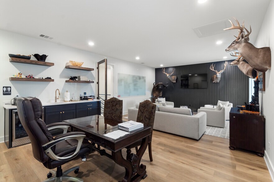 More Photos Of 2800 Barron Rd, College Station Office For Sale