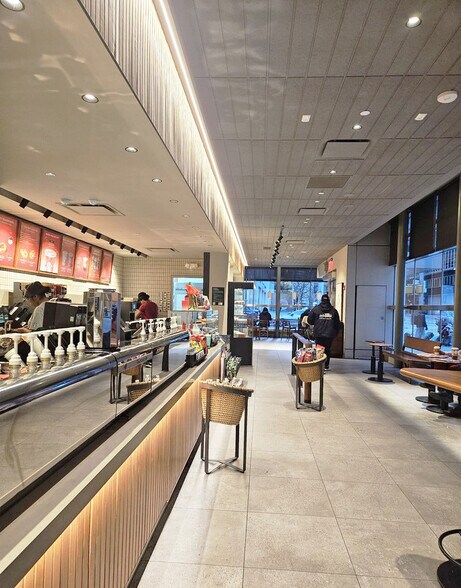 More Photos Of 160 Front St, New York Apartments For Sale