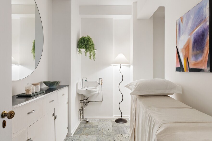 More Photos Of 870 5th Ave, New York Apartments For Sale