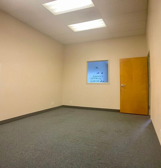 More Photos Of 682-690 Blue Lakes Blvd N, Twin Falls Freestanding For Lease