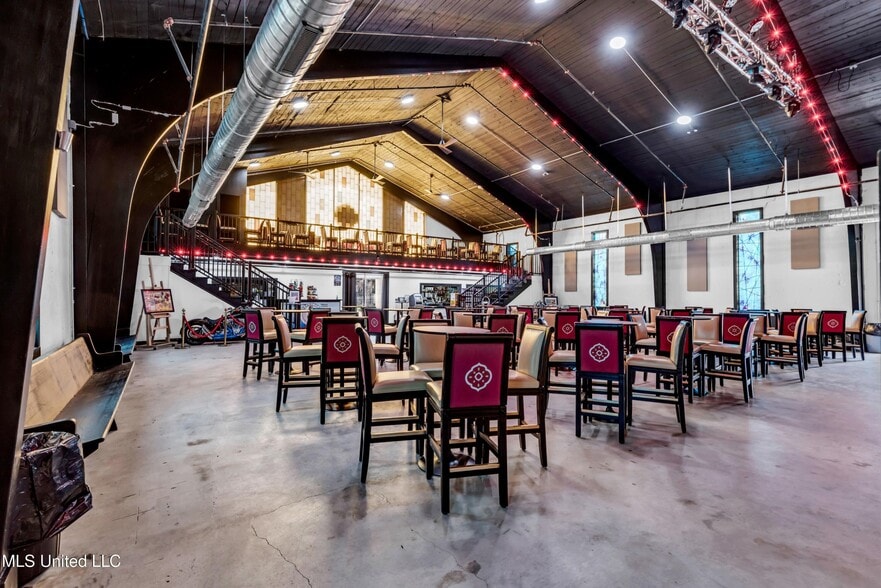 More Photos Of 156 Camellia St, Biloxi General Retail For Sale