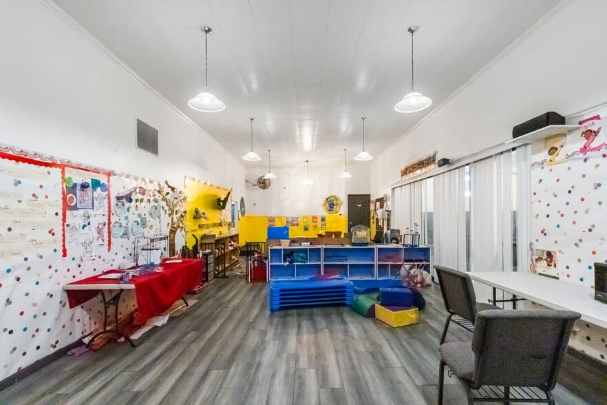More Photos Of 671 9th St, Richmond Specialty For Sale