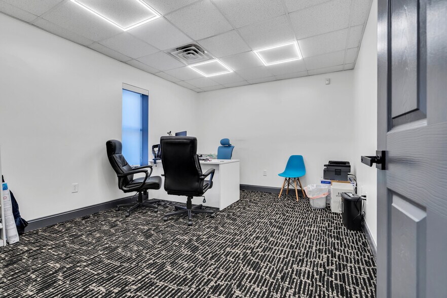 More Photos Of 2597 Hooper Ave, Brick Office For Sale