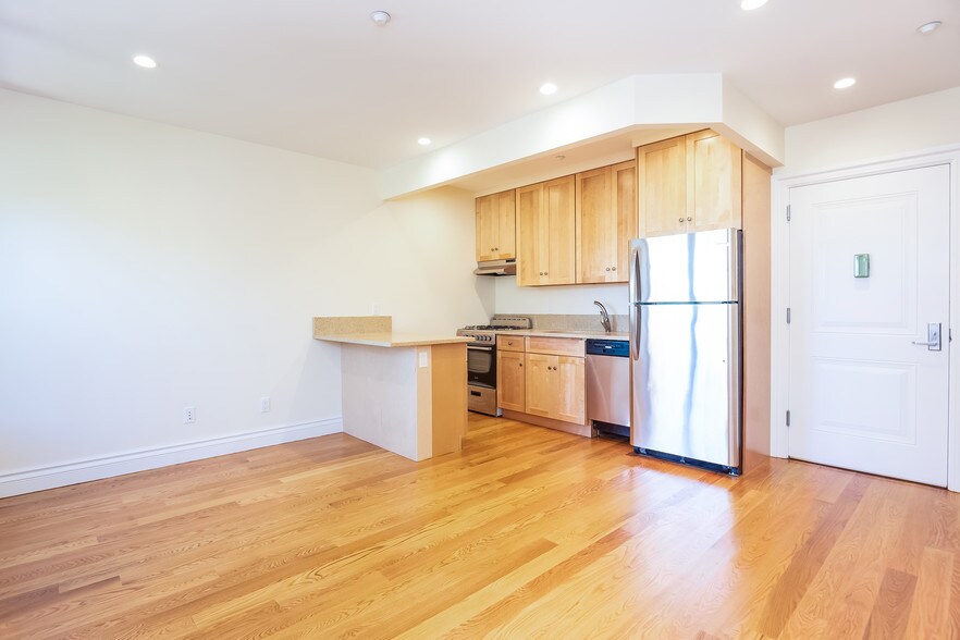 More Photos Of 211 W 252nd St, Bronx Apartments For Sale