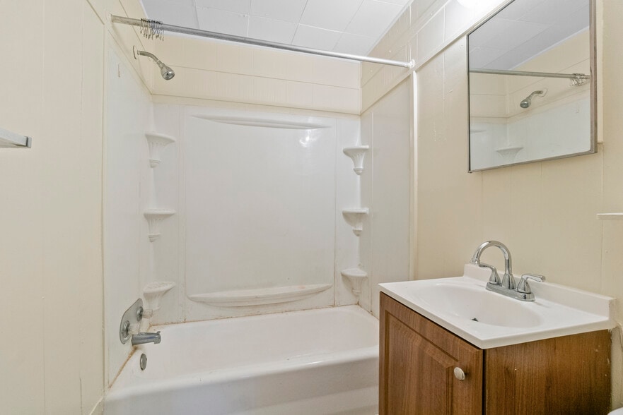 More Photos Of 3600 Greenmount Ave, Baltimore Multifamily For Sale