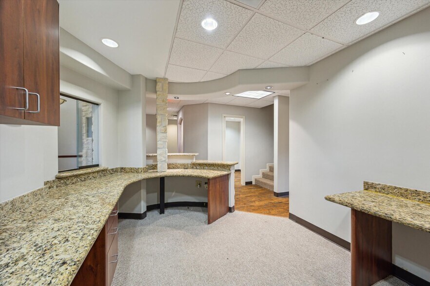 More Photos Of 1501 N Amburn Rd, Texas City Medical For Sale