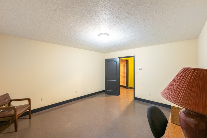 More Photos Of 215 Baker Rd, Huntingdon Lodge Meeting Hall For Sale