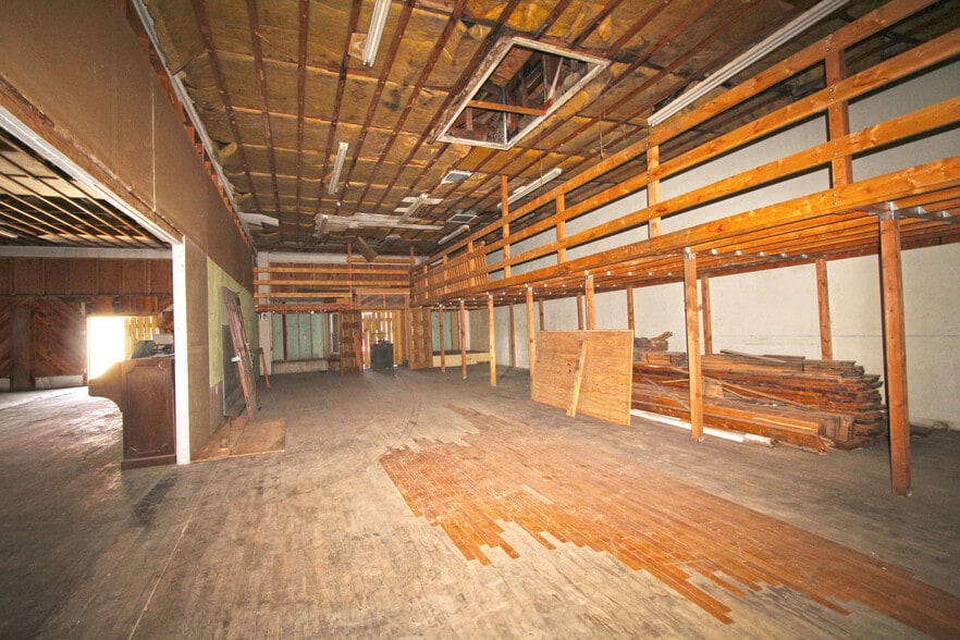 More Photos Of 199 W Main St, Superior Storefront For Sale