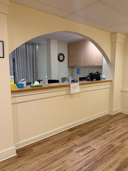 More Photos Of 101 Hospital Loop NE, Albuquerque Medical For Sale
