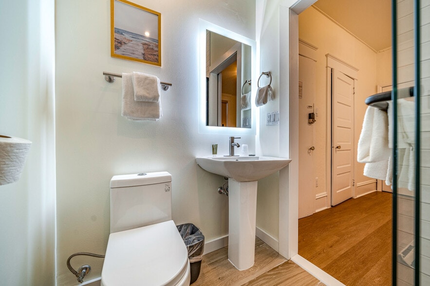 More Photos Of 724 Ocean Ave, Ocean City Hotel For Sale