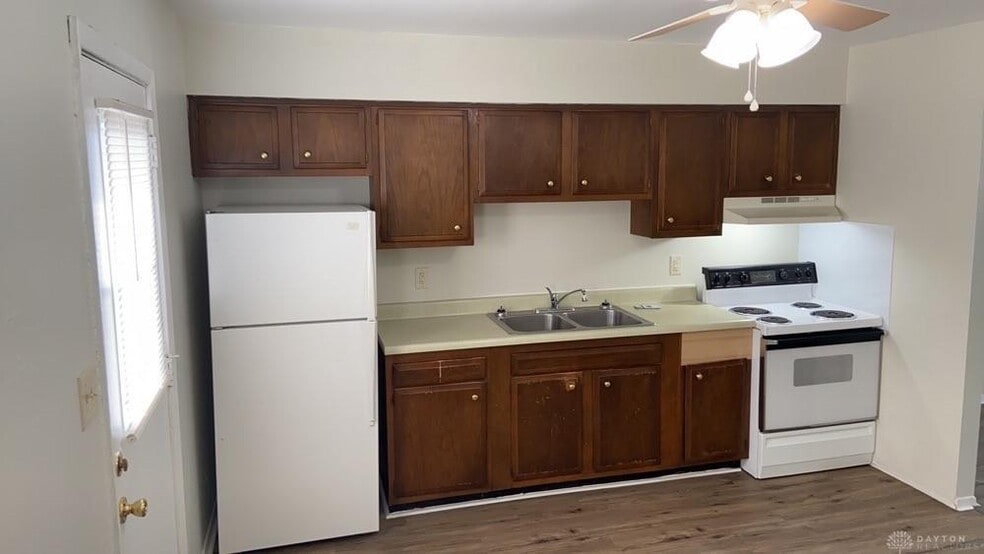 More Photos Of 3220 Illinois Ave, Middletown Apartments For Sale