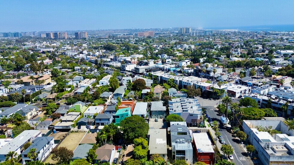 More Photos Of 512 Westminster Ave, Venice Apartments For Sale