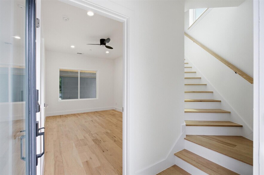 More Photos Of 4605 Belmont Ave, Dallas Apartments For Sale